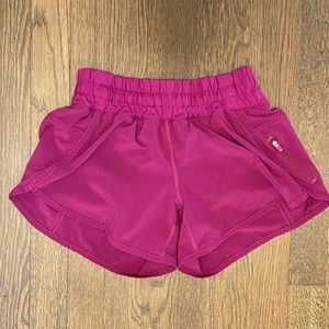 Lululemon Athletica Tracker Short V 4” Inseam Size 4 Magenta